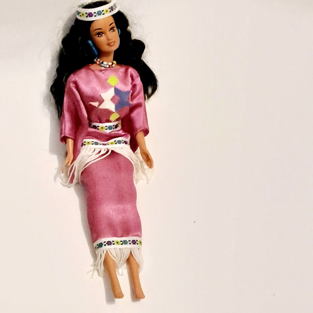 Vintage Native American Barbie Dolls of the World Special Edition 1994